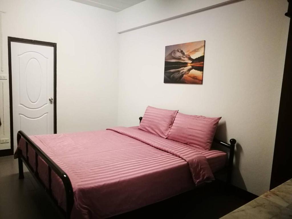 Duangdren Apartment — Hotel in Chiang Mai