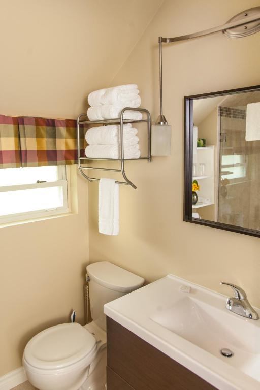 Avery House B&B photo