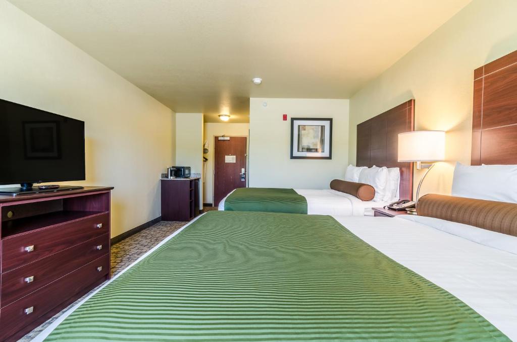 Cobblestone Hotel - Paxton photo