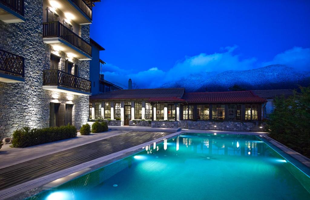 Art Mainalon Hotel — Hotel in Vitina