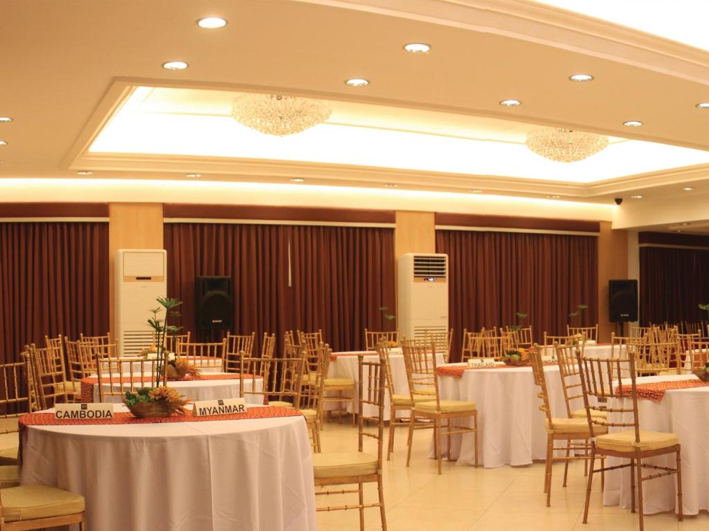Banquet hall