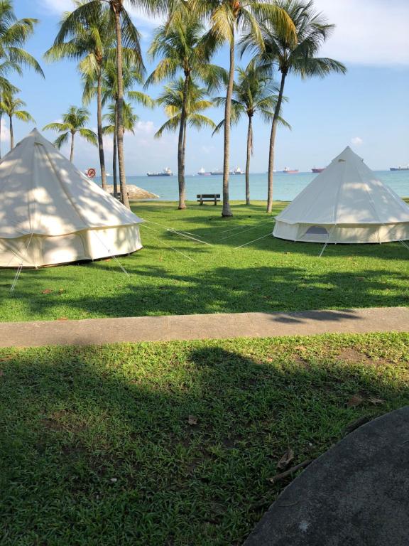 Glamping Kaki – Medium Bell Tent