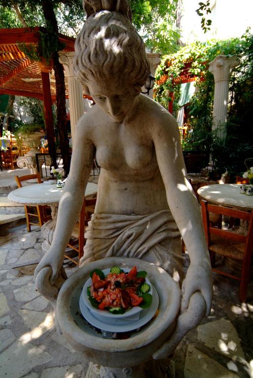 Kiniras Traditional Hotel & Restaurant photo