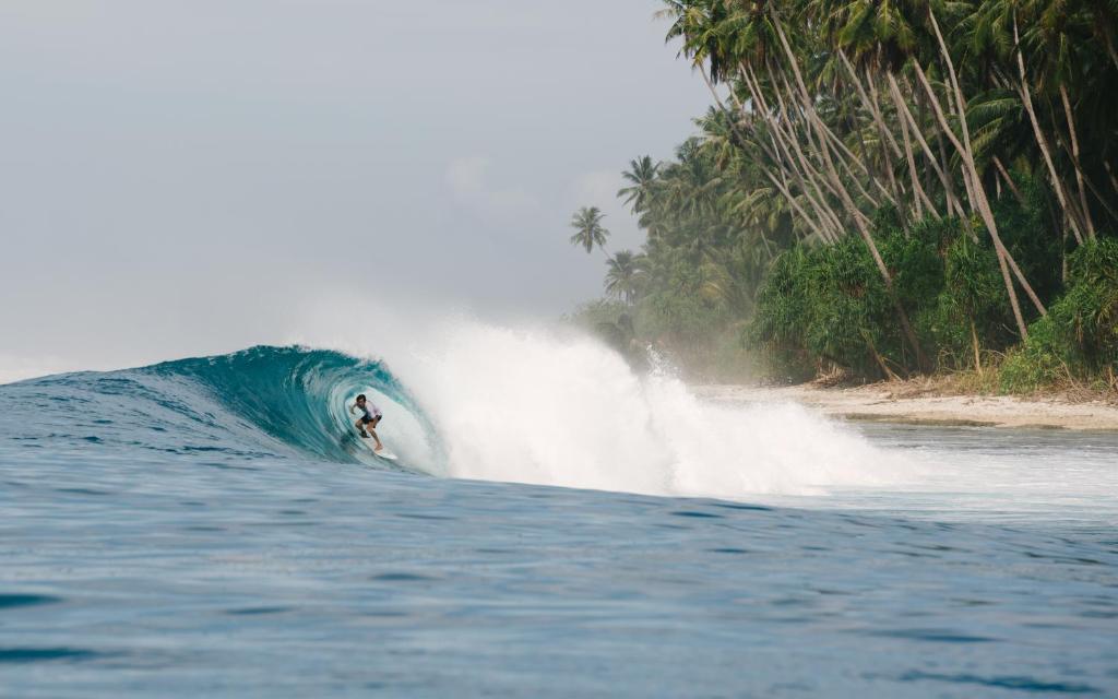 Batu Rundung Surf Resort photo
