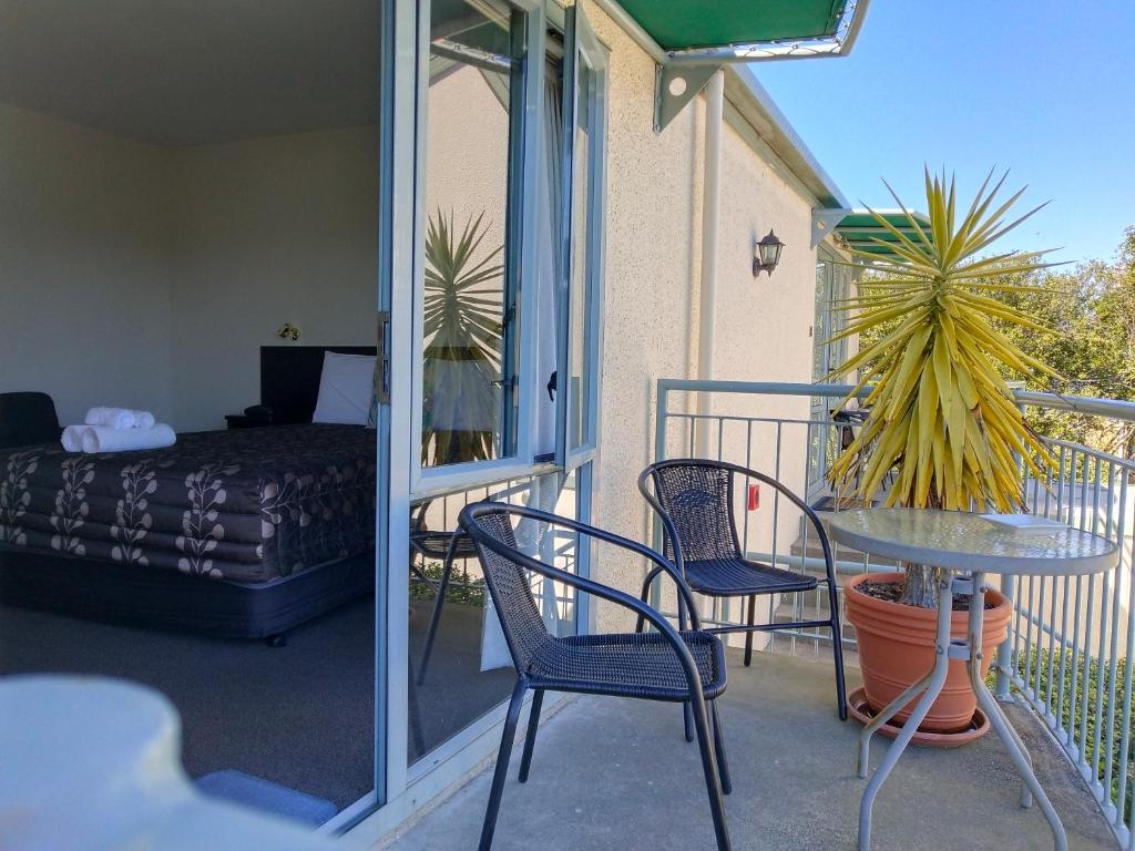 Balcony/terrace, Alcala Motor Lodge in Christchurch