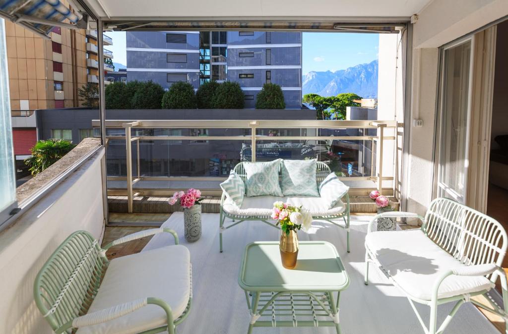 ☆ Central Apartment | Terrace & Private Parking ☆ - 1