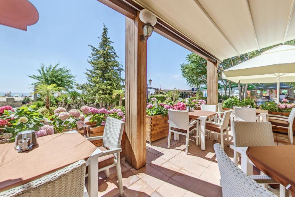 Sentido Bellevue Beach- All Inclusive & Beach Access — Restauracje i bary in Słoneczny Brzeg, Region Burgas