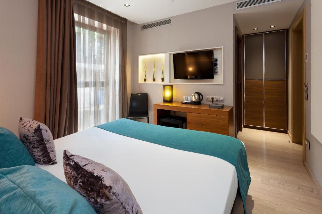 Hotel Room 3