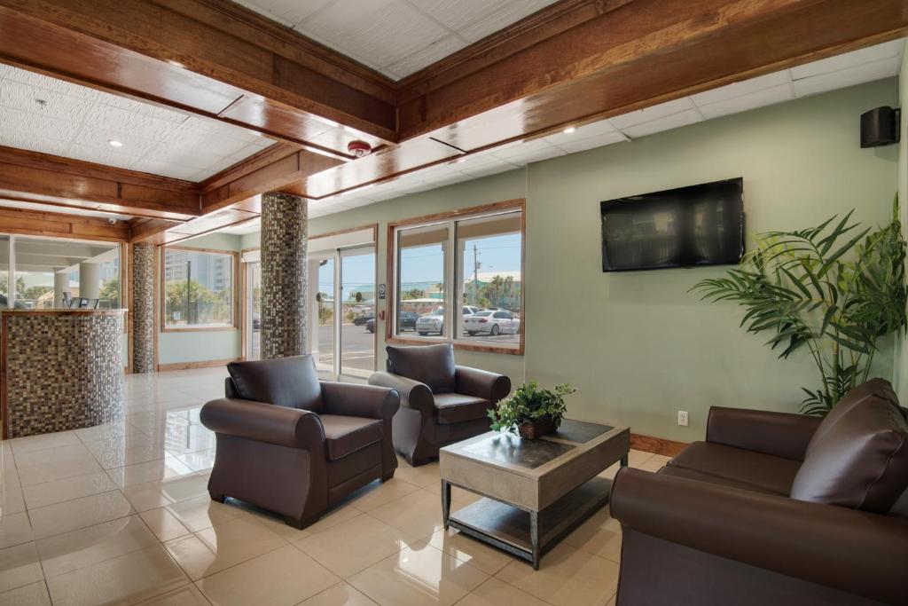 Baymont by Wyndham Panama City Beach photo