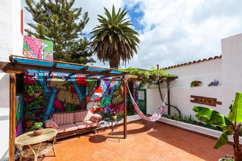 Patio Hostel — Hotel in Tenerife