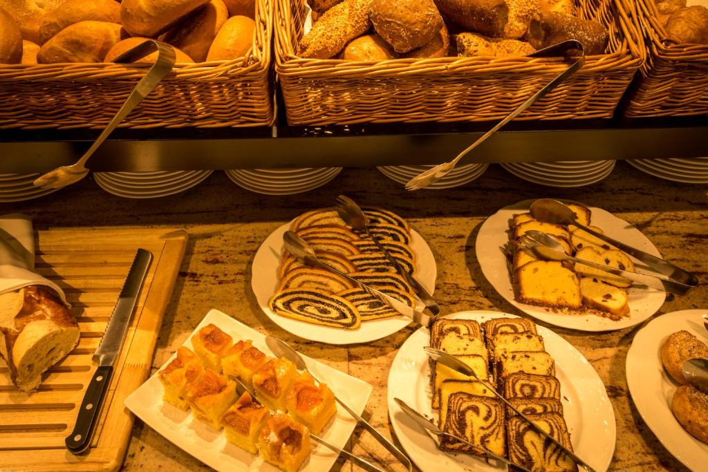 อาหารและเครื่องดื่ม