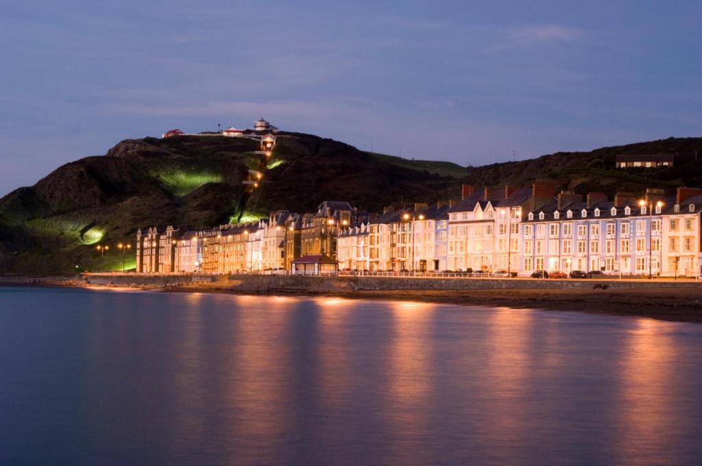 No 46 Marine Terrace photo