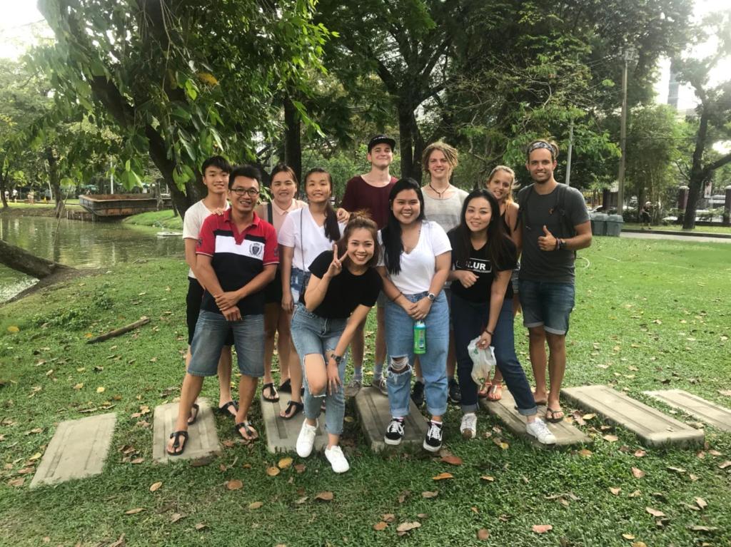 Khu vực xung quanh