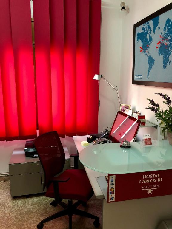 Hostal Carlos III photo