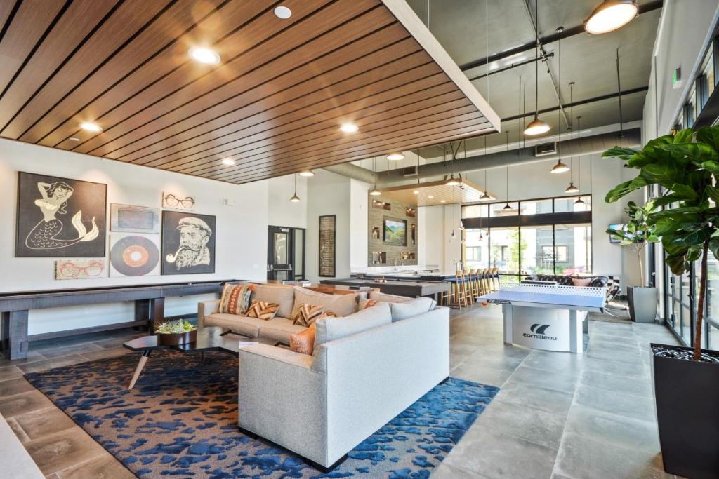 Bluebird Suites in Menlo Park photo