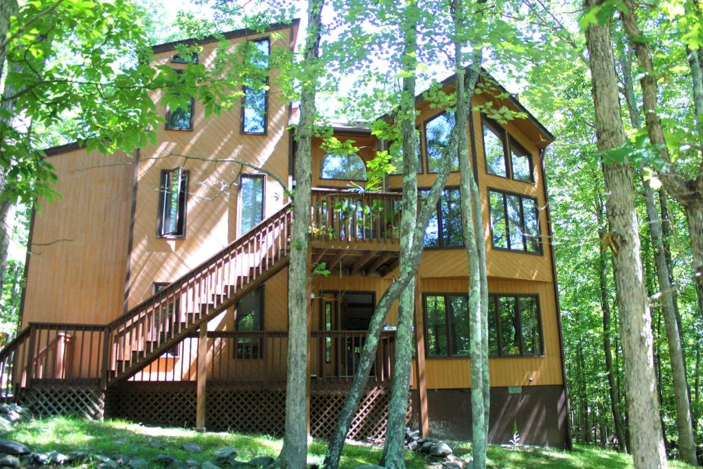 Big House On The Hill, East Stroudsburg