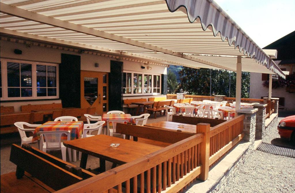 Gasthaus zum Weissen Kreuz photo