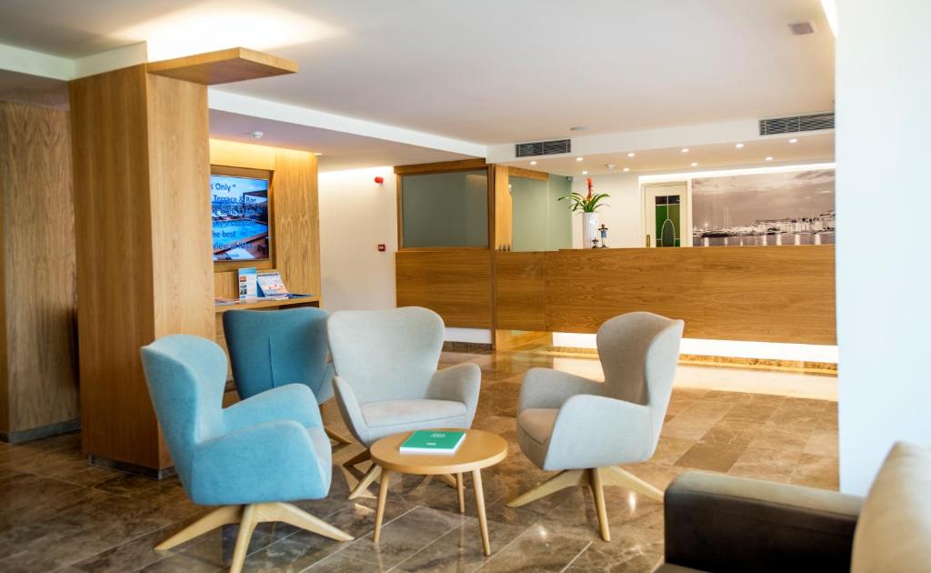 Invisa Aparthotel Casa Luis — Santa Eulalia, Balearic Islands