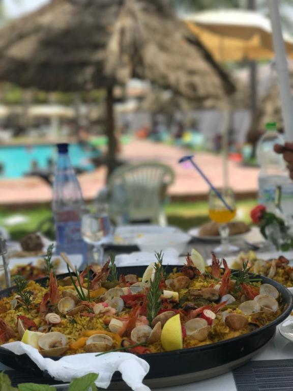 Comida y bebida