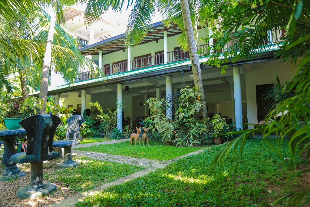 Tinara River Inn, Weligama — Hotel in Mirissa