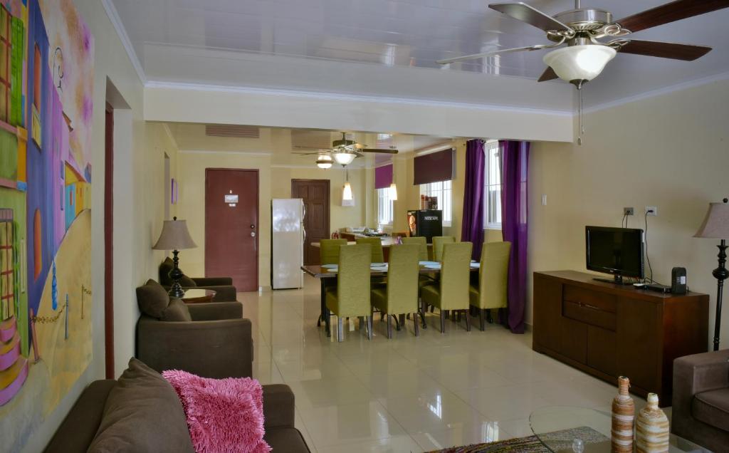 Pista Q hostel and apartments