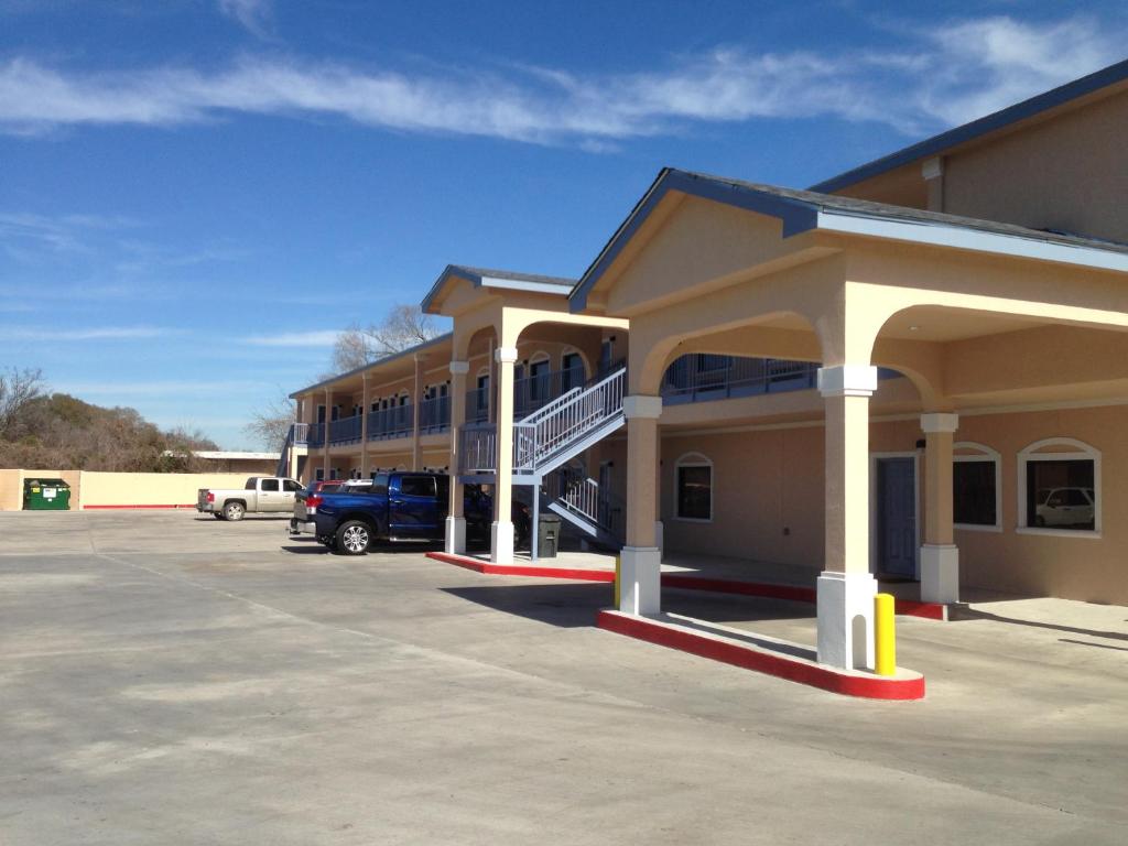 Executive Inn — Hotel in Dayton (TX)