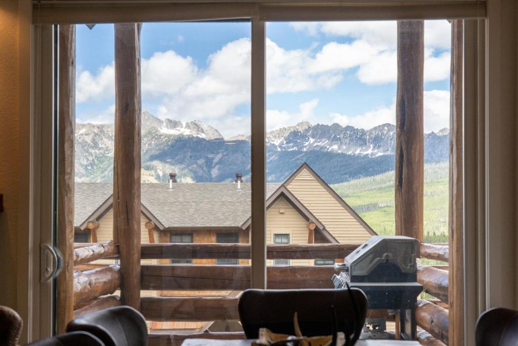 Saddle Ridge I2 photo