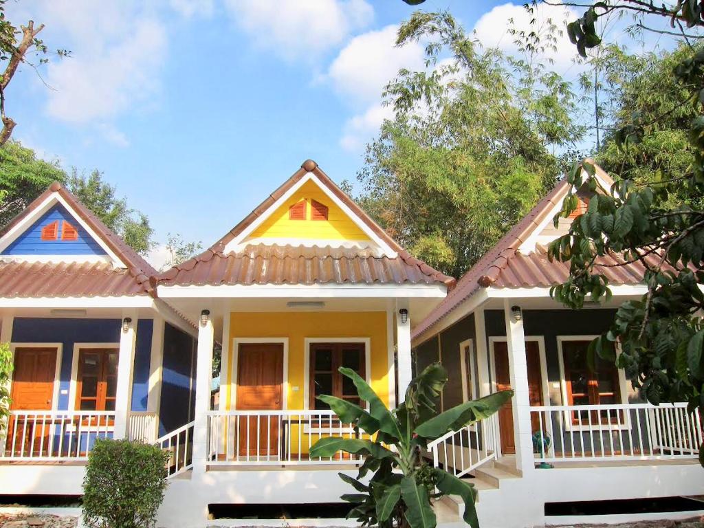 ทิว ทารา รีสอร์ท (Thiw Tara Resort)