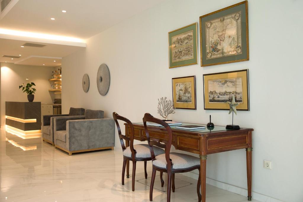 Delfinia Hotel photo