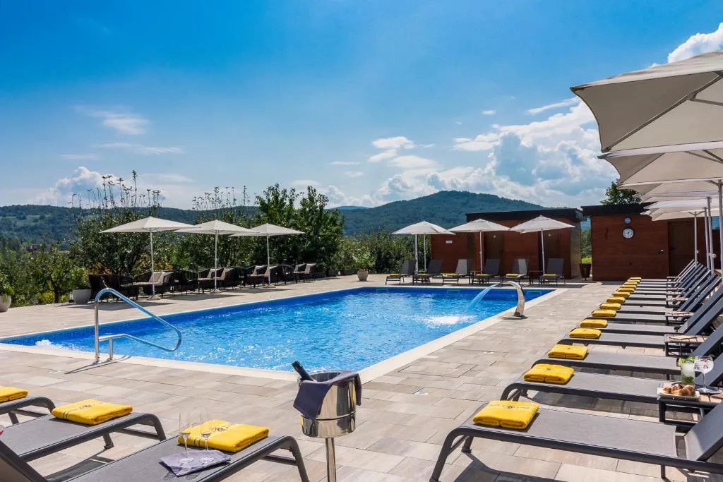 Hotel Degenija, Hotel in Selište Drežničko