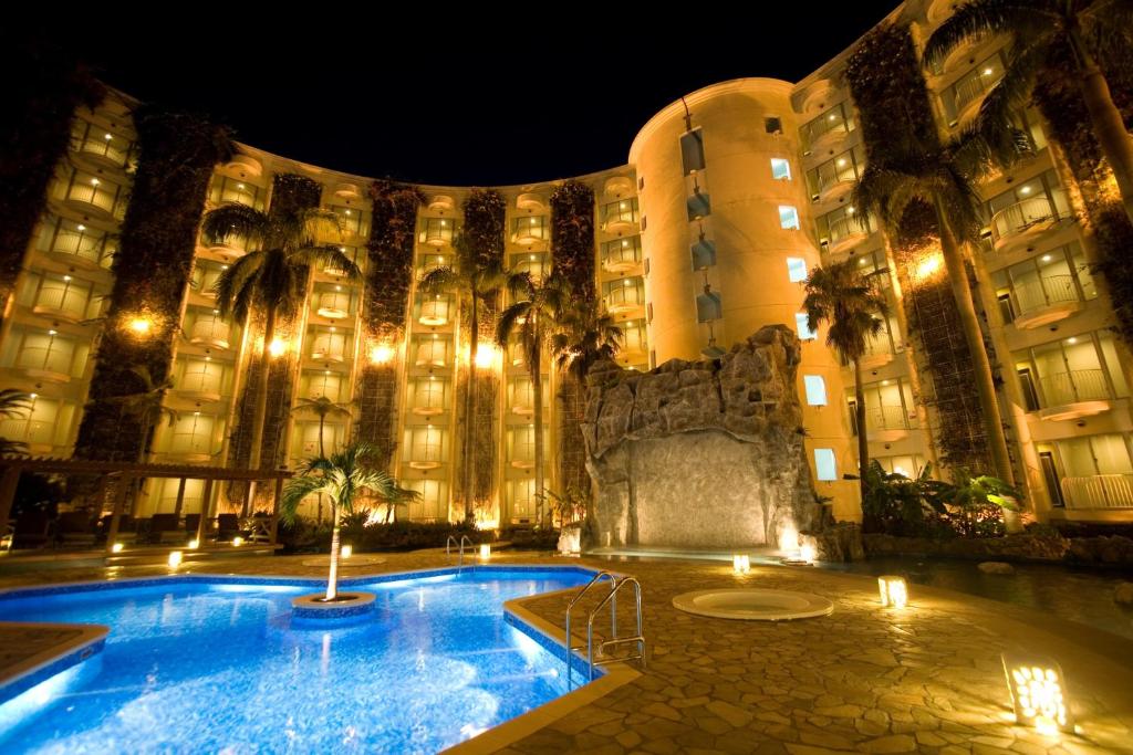 Okinawa Kariyushi Beach Resort Ocean Spa