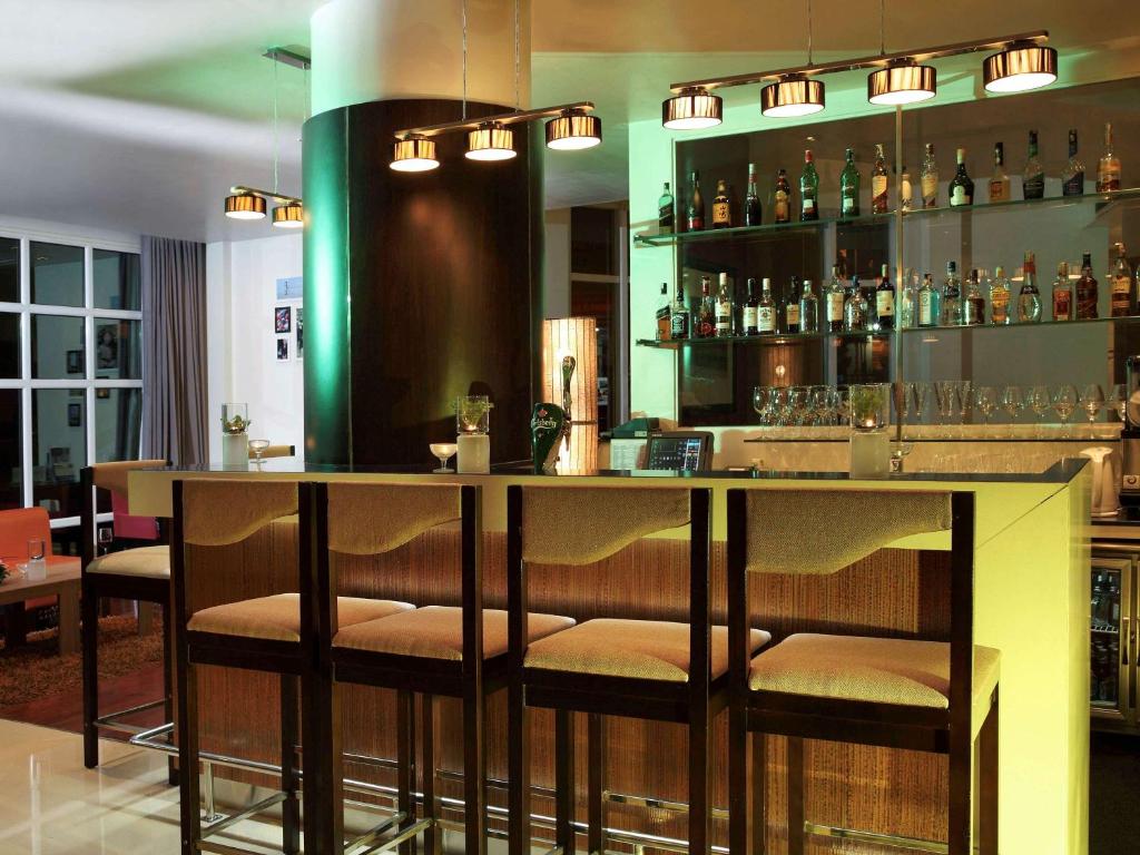 Bar/lounge