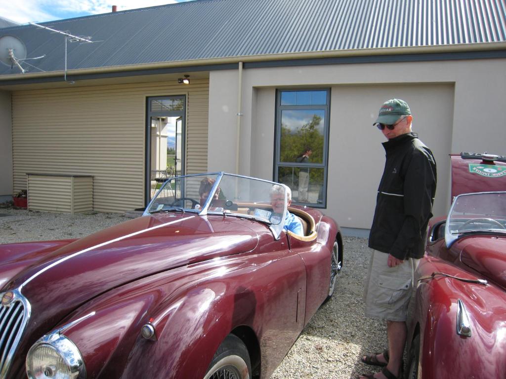 Hawkdun Rise Vineyard & Accommodation photo