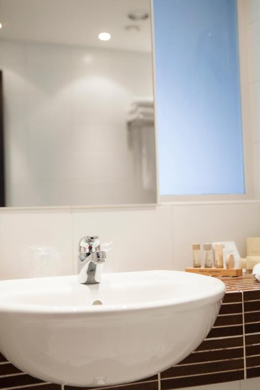 Progress Hotel Photo 9