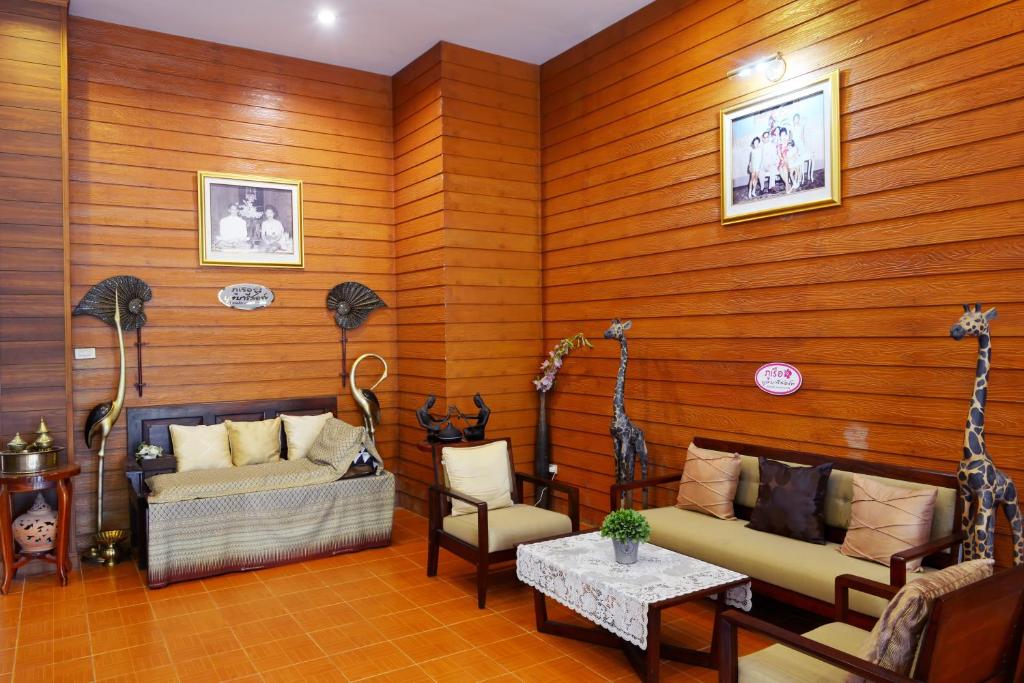 Entrance, Phurua Bussaba Resort & Spa in Loei