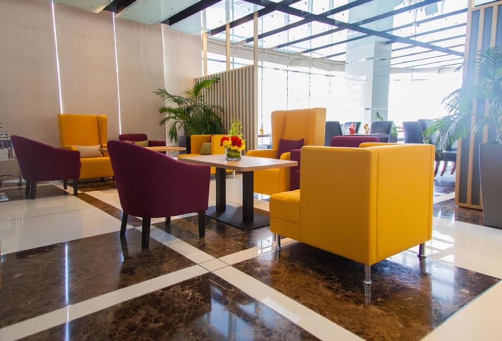 Shared lounge/TV area