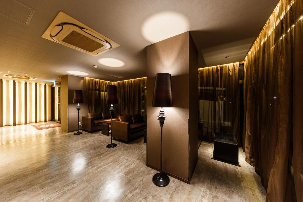 3. HOTEL MY..