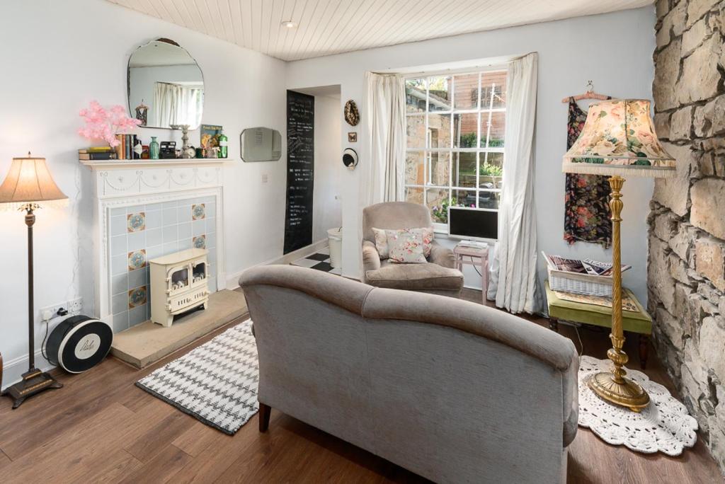 VINTAGE apt, pvt GARDEN, wifi, NEW TOWN, Edinburgh