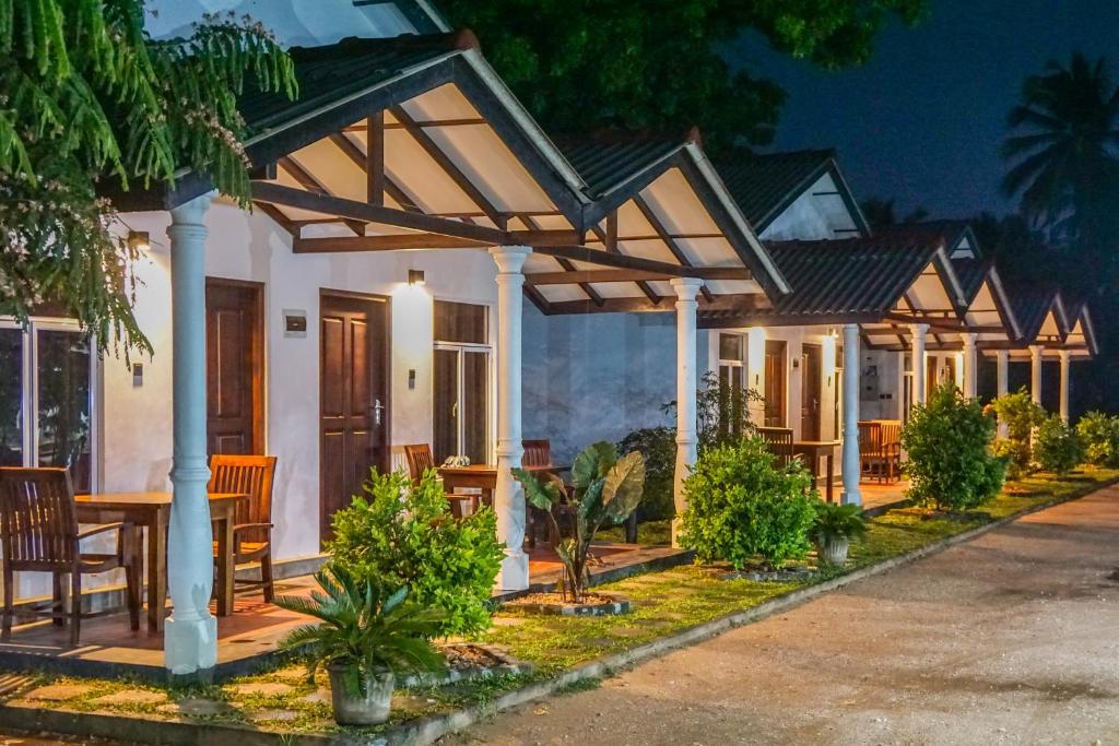 Luna Beach Hotel — Hotel in Trincomalee