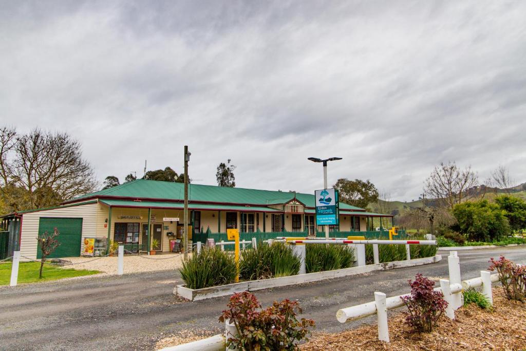 BIG4 Breeze Holiday Parks - Eildon photo