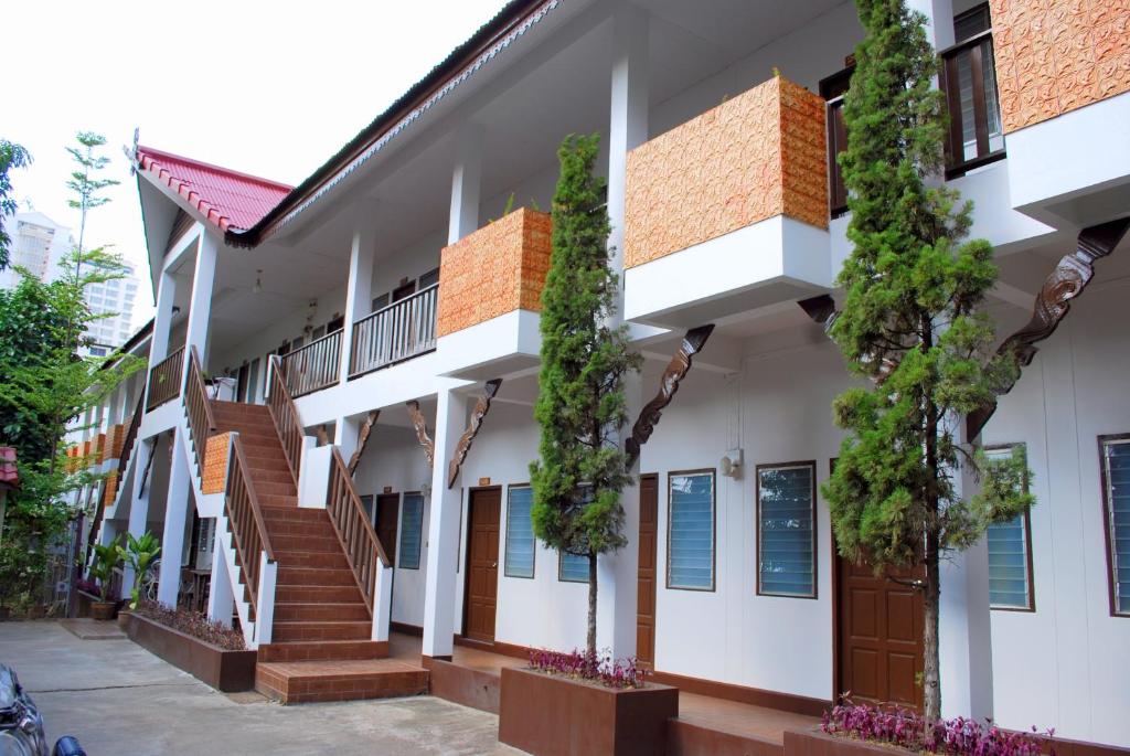 Exterior view, Lanna Thai Guesthouse in Chiang Mai