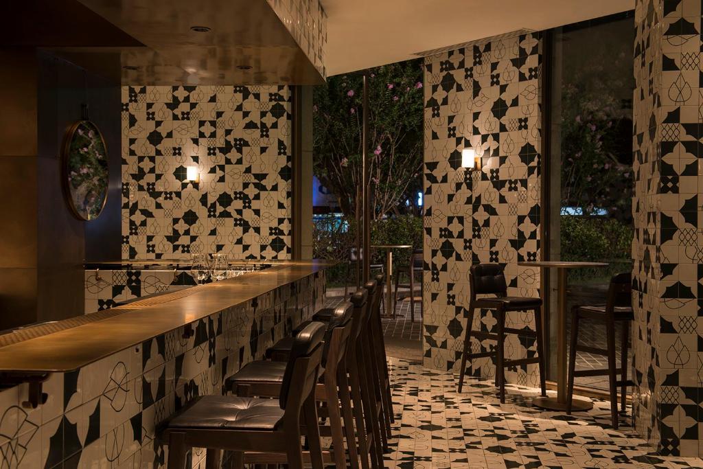 Bar/lounge