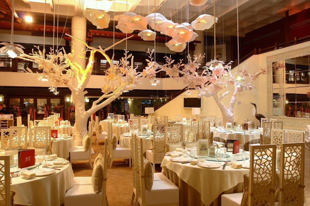 Banquet hall, Beijing Landmark Towers                                                                          in Beijing