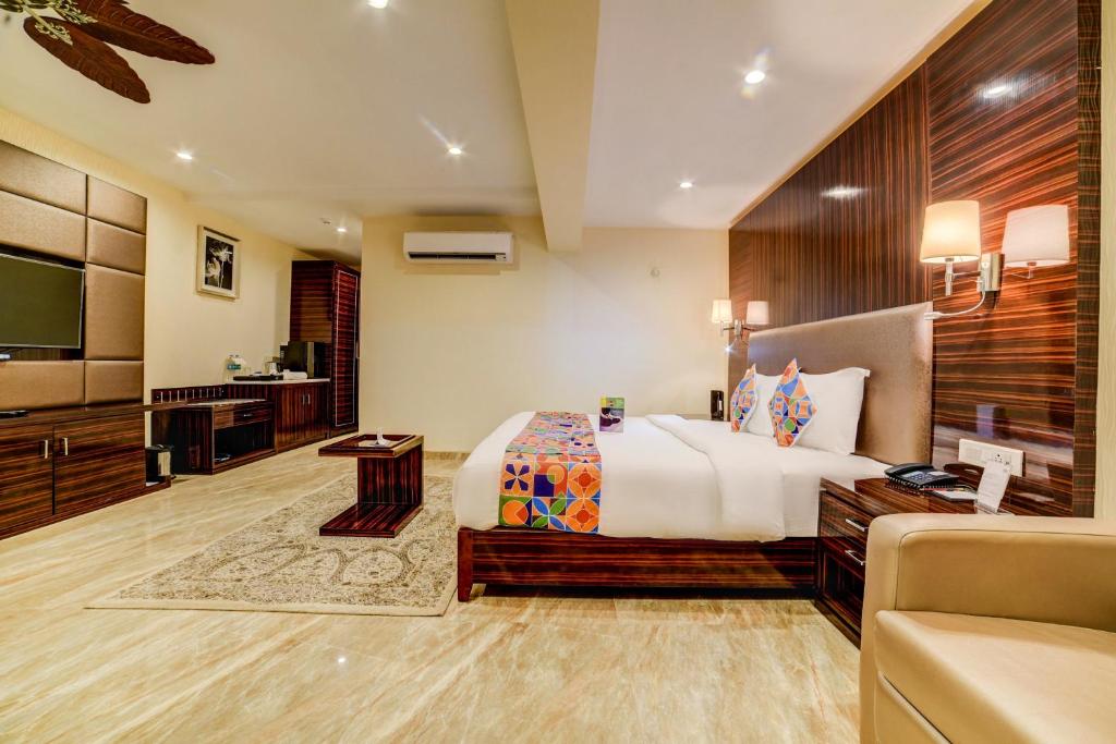 FabHotel Prime Sarala Crown photo