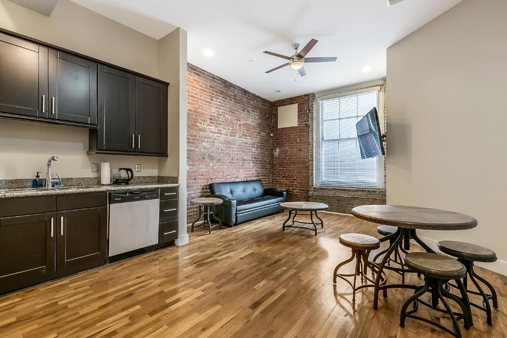 Stunning Apartments with Luxury Amenities photo