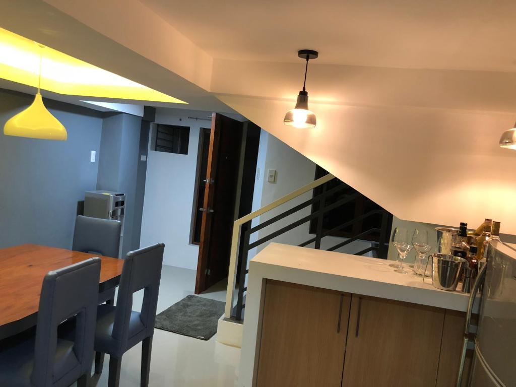 3. 델 로사리오의 ..