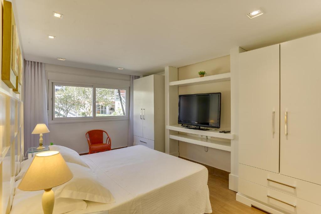 Two-Bedroom House 658