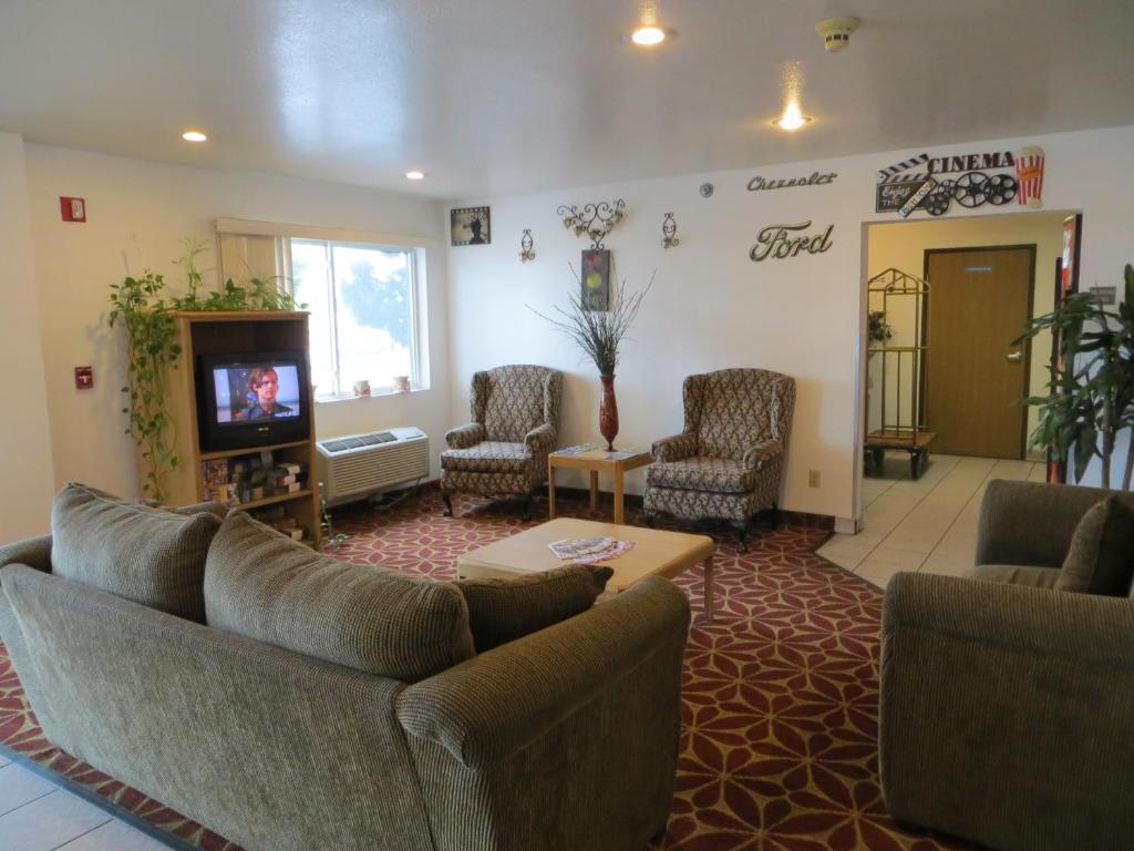Super 8 By Wyndham Austin North/University Area photo