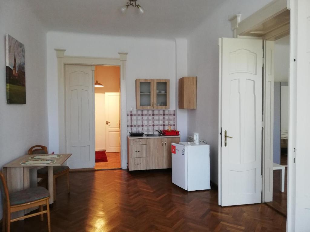 Ferdinand Apartments Mediaş Informationen und Buchungen online