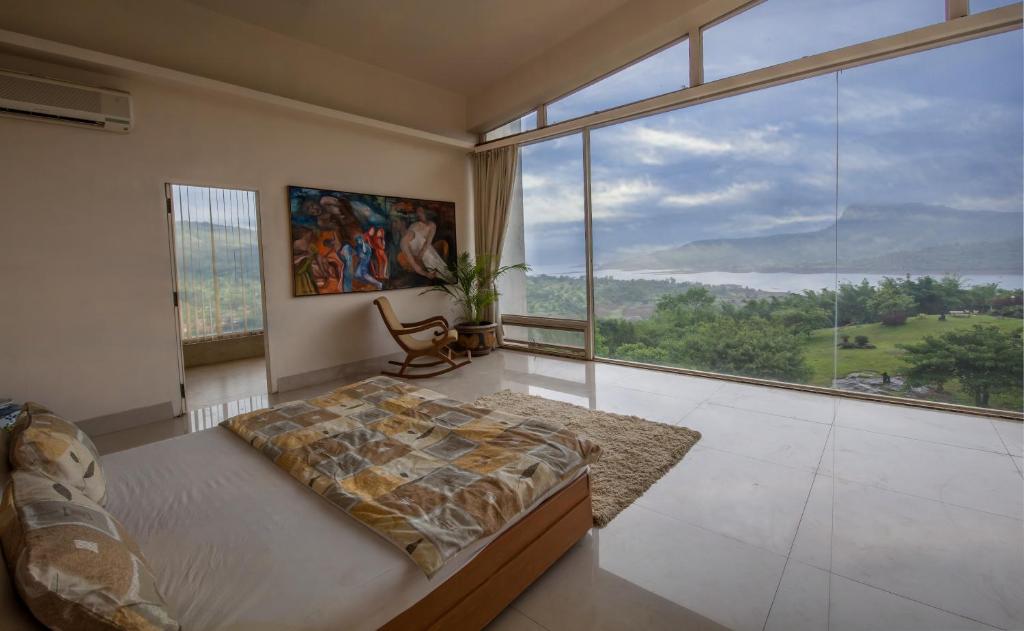 StayVista at The Glass House — Hotel in Lonavala